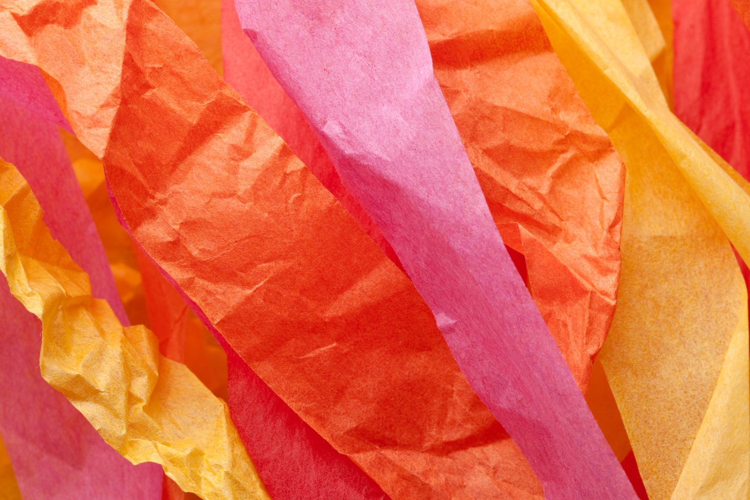 Carta velina colorata, i mille usi per le tue creazioni!