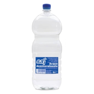 Acqua demineralizzata per ferri da stiro e batterie d'auto SAI 2 litri 0201011